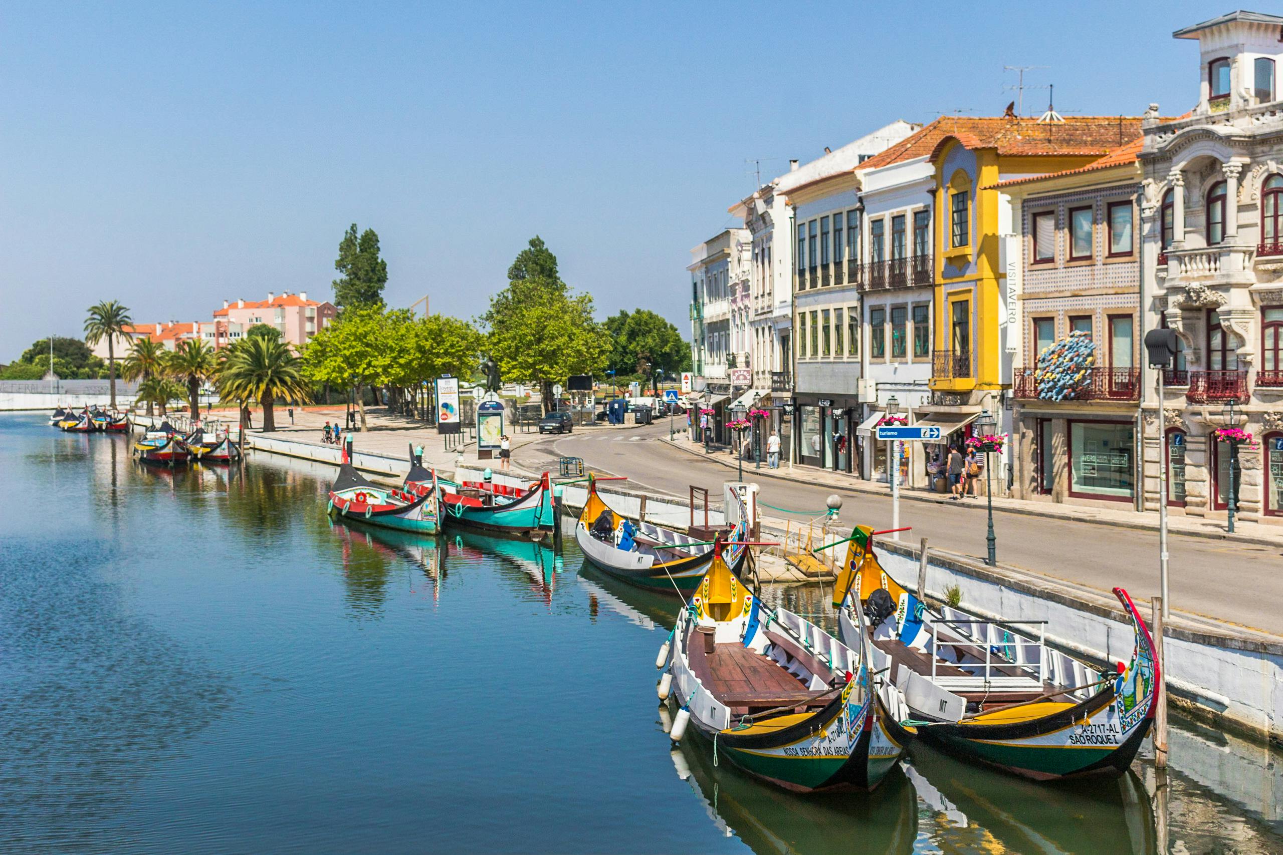 Viaje a Aveiro desde Valladolid por San Valentín, paseo en góndola por los canales de la Venecia portuguesa